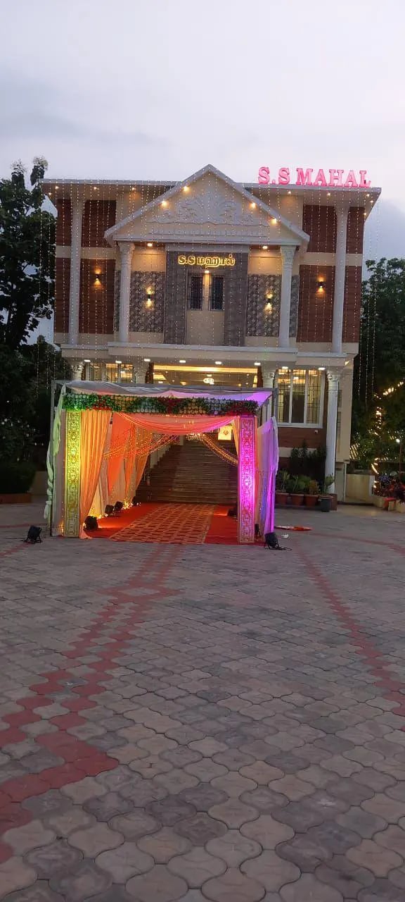 Lit entrance at dusk at S.S Mahal